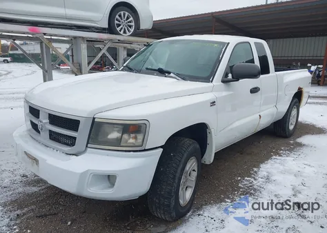 2010 Dodge Dakota Bighorn/Lonestar from USA, damaged, VIN 1D7CW3BP2AS265232